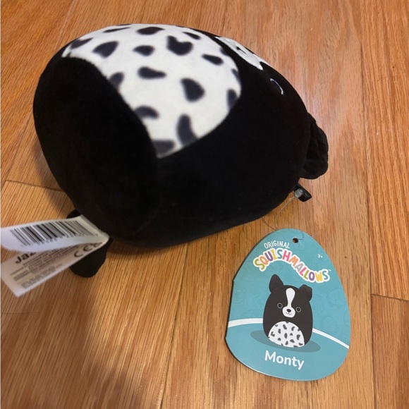 Squishmallow Monty the Border Collie Black White Dog  5" Mini New - Picture 2 of 3